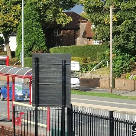 Apartment *f2gh* For Your Relaxed & Cosy + Free Parking + Free Fast Wifi *