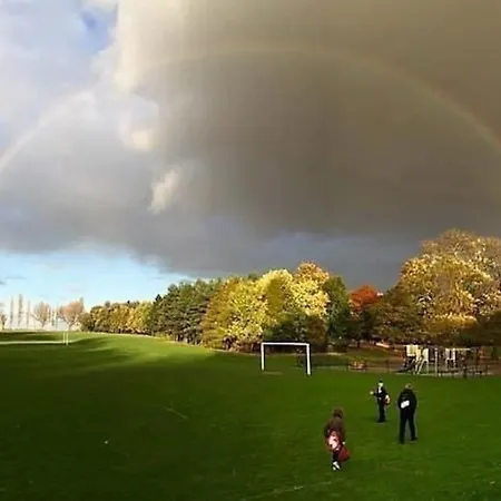 *f2gh* For Your Relaxed & Cosy + Free Parking + Free Fast Wifi * Leeds (West Yorkshire)