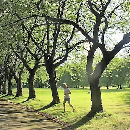 *f2gh* For Your Relaxed & Cosy + Free Parking + Free Fast Wifi * *