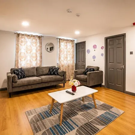 Apartamento *f2gh* For Your Relaxed & Cosy + Free Parking + Free Fast Wifi *