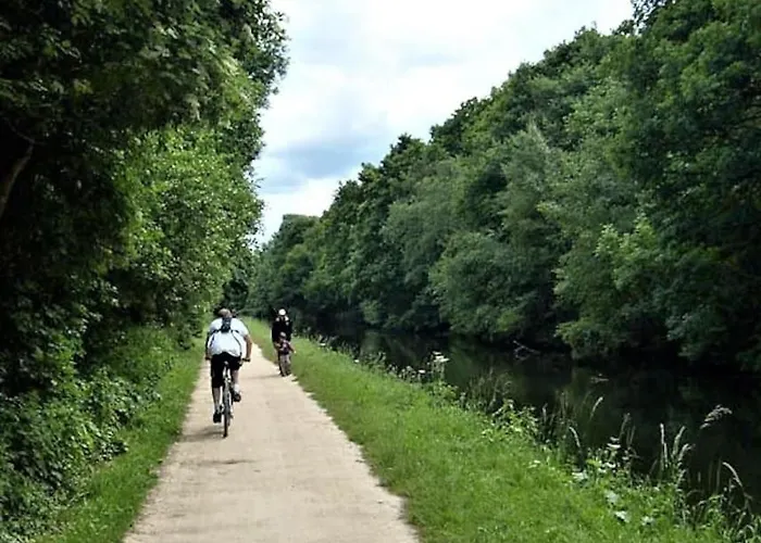 Apartment *f2gh* For Your Relaxed & Cosy + Free Parking + Free Fast Wifi *