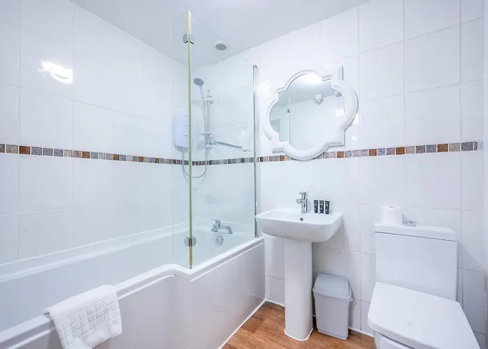 Apartment *f2gh* For Your Relaxed & Cosy + Free Parking + Free Fast Wifi * *