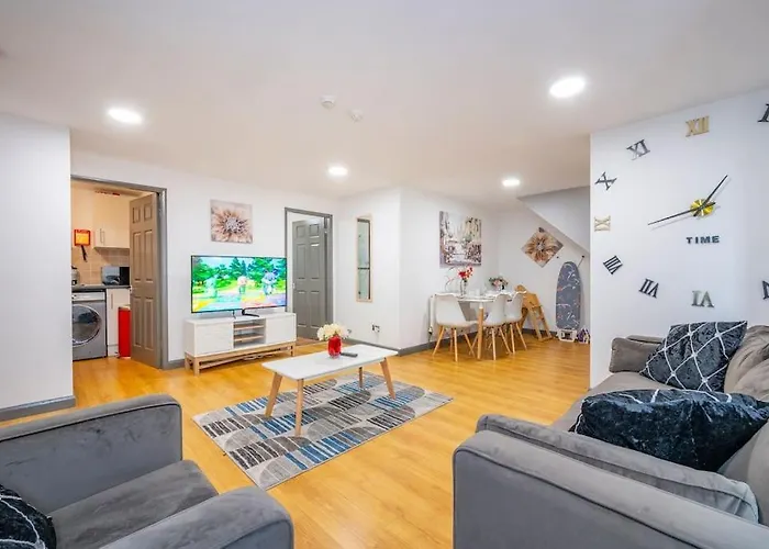 Apartment *f2gh* For Your Relaxed & Cosy + Free Parking + Free Fast Wifi * *